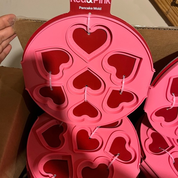 Heart Themed Baking Set NWT - Picture 5 of 16